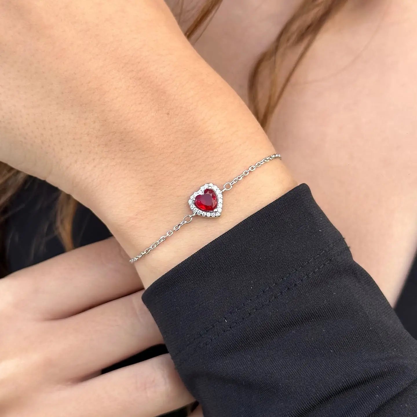 Red heart bracelet (Pandora)