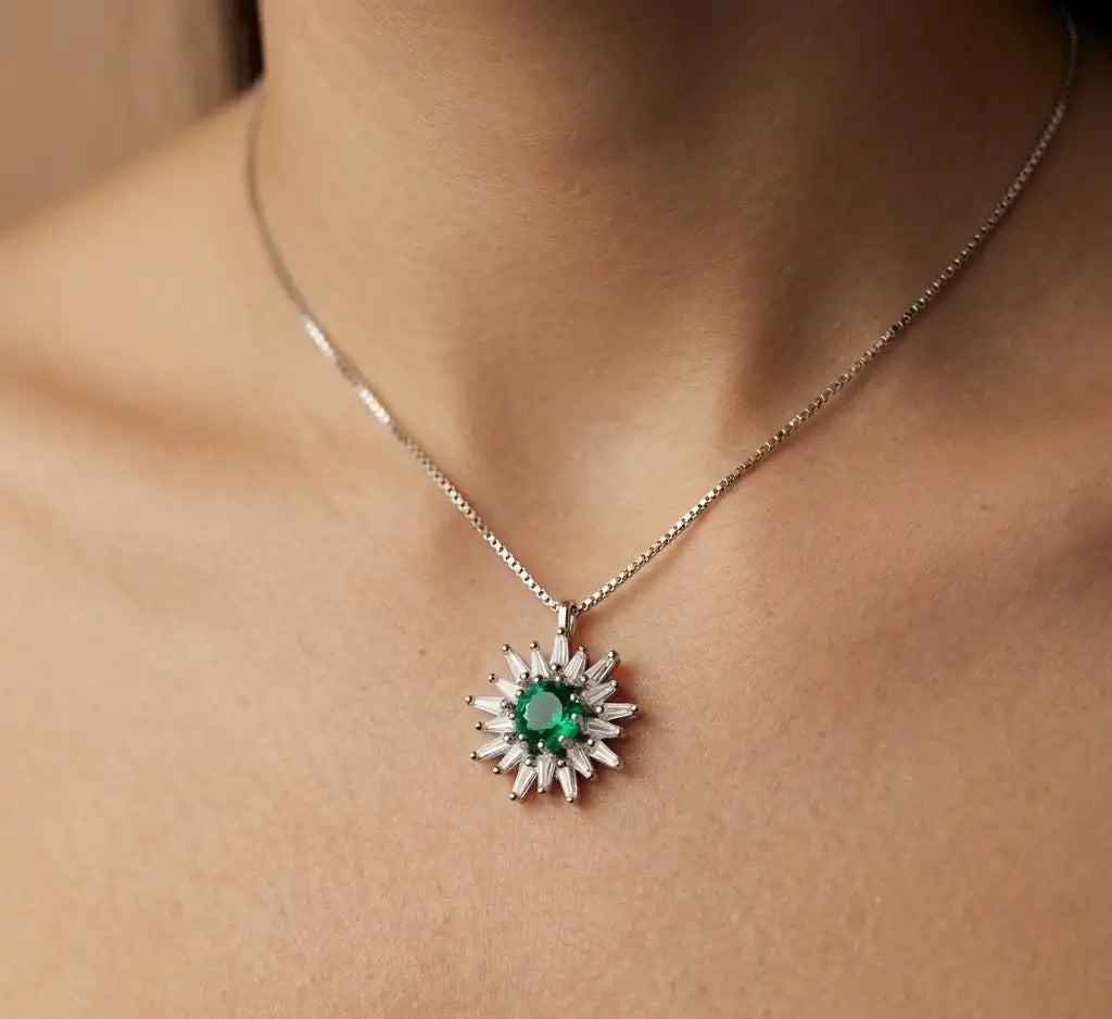 The Empress Baguette Starburst Green