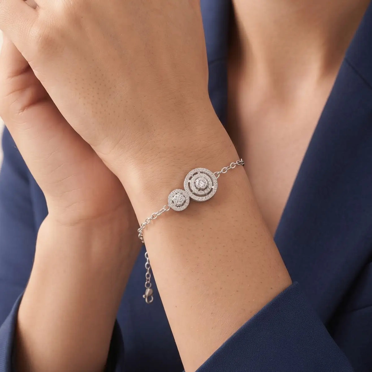 The Victoria Cluster bracelet