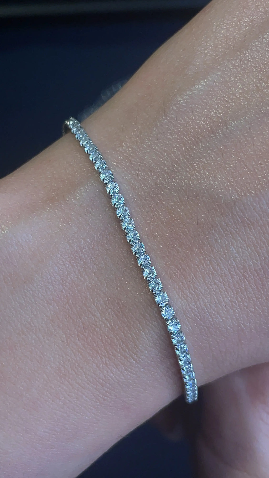 Tennis bracelet