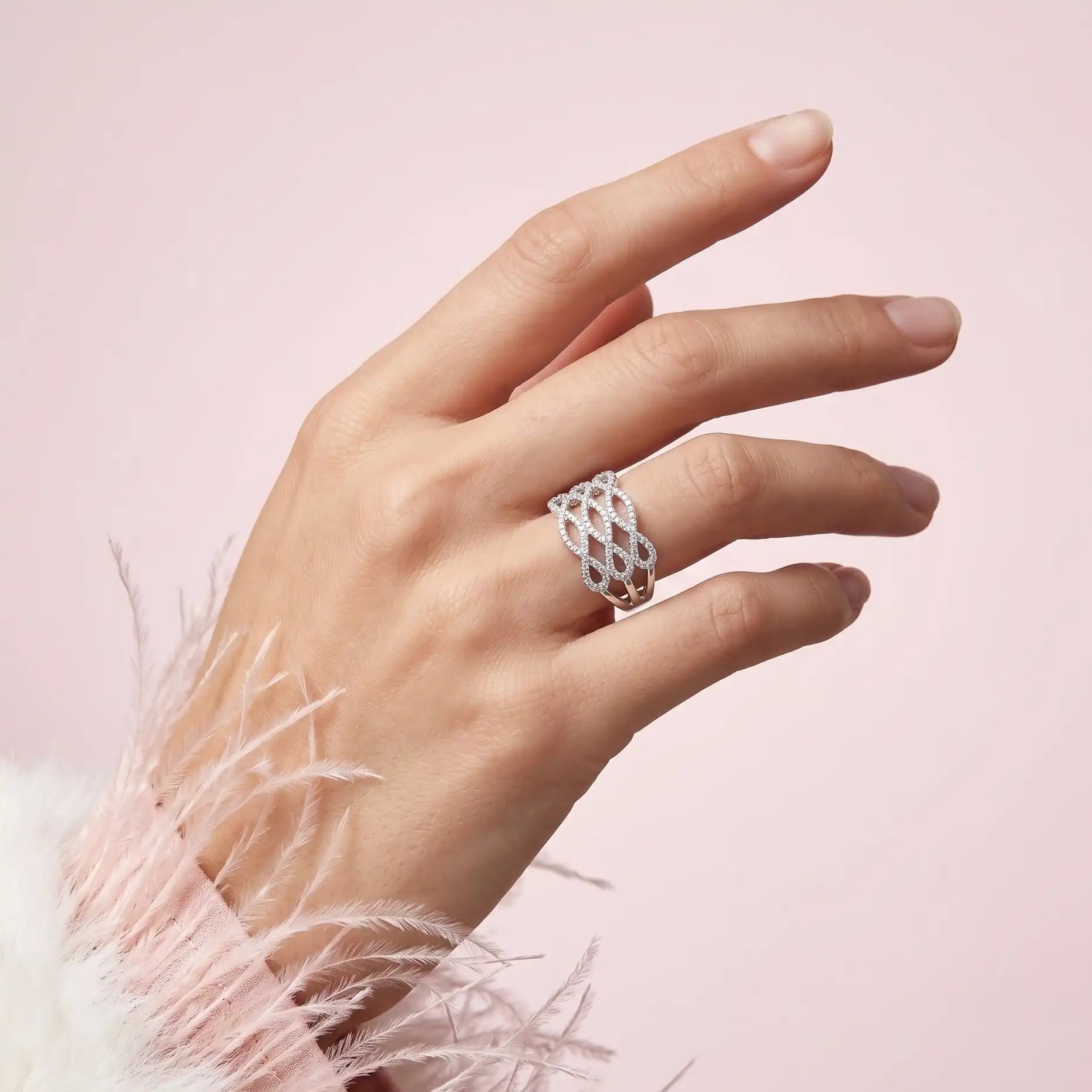 The Entwined Infinity Ring