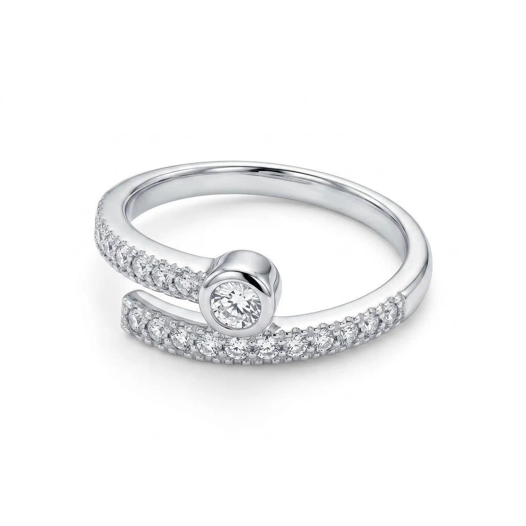 The Papillon Diamond-Cut Ring (Adjustable)